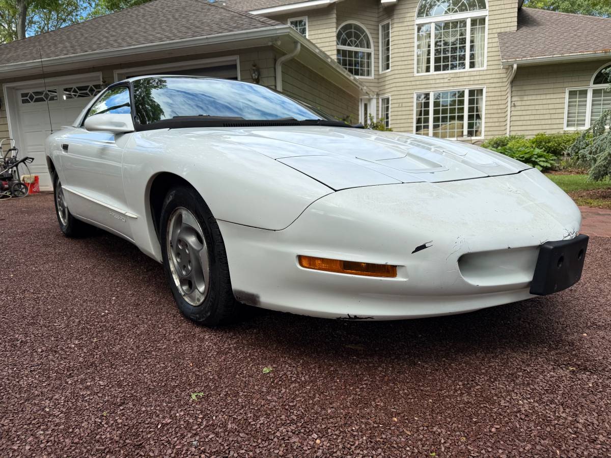 Pontiac-firebird-s-1994-white-14