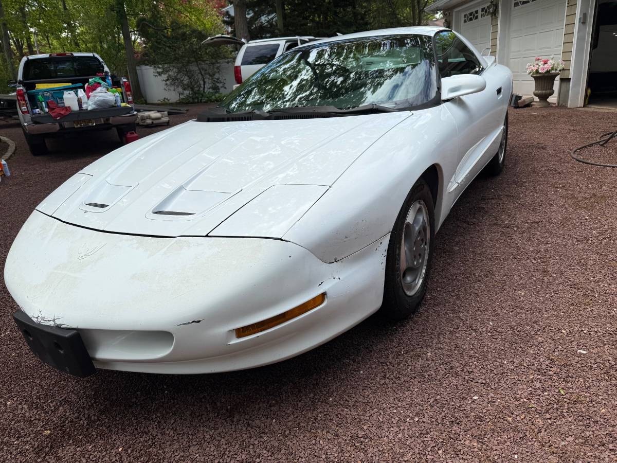 Pontiac-firebird-s-1994-white-6
