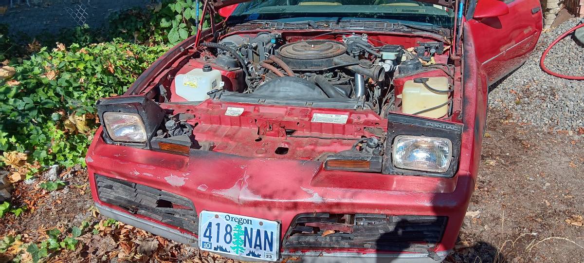 Pontiac-firebird-se-1984-red-1