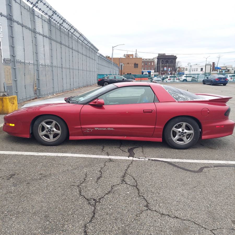 Pontiac-firebird-tr-1994-red-2