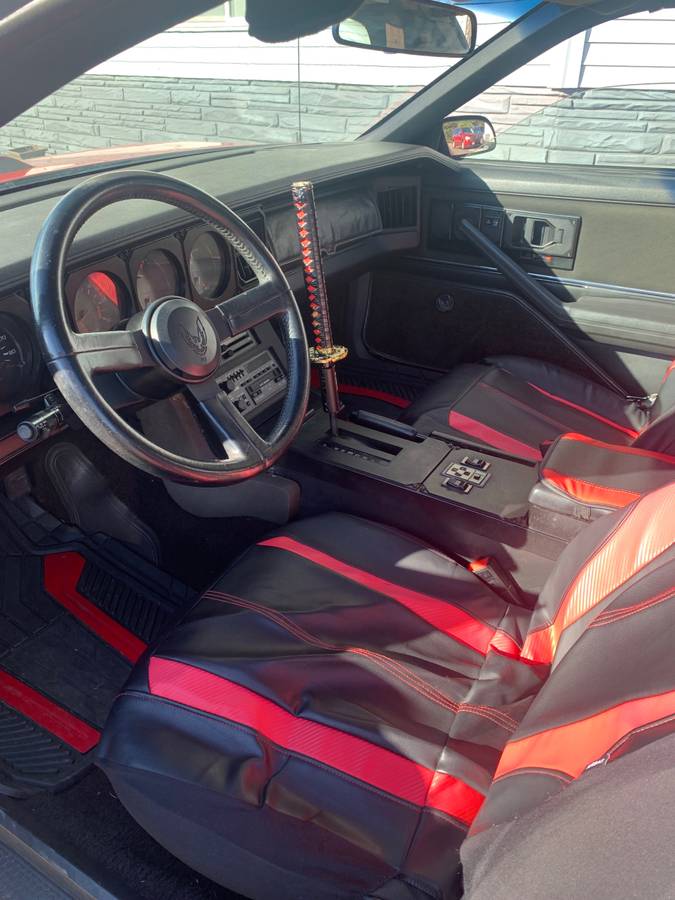 Pontiac-firebird-trans-am-1984-4