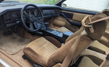 Pontiac-firebird-trans-am-1984-white-3