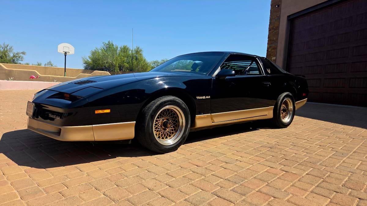 Pontiac-firebird-trans-am-1985-black-10