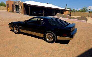 Pontiac-firebird-trans-am-1985-black-9
