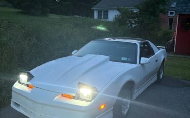 Pontiac-firebird-trans-am-1990-white