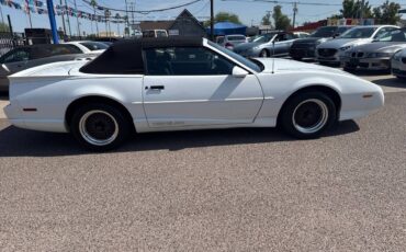 Pontiac-firebird-trans-am-1991-white-14