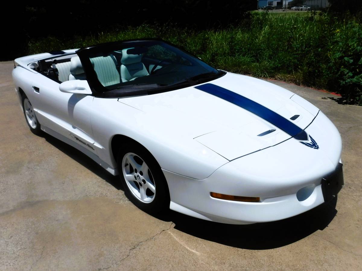 Pontiac-firebird-trans-am-1994-white-15