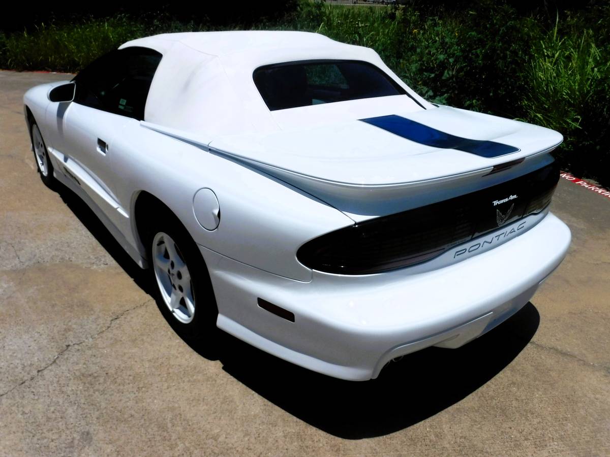 Pontiac-firebird-trans-am-1994-white-19