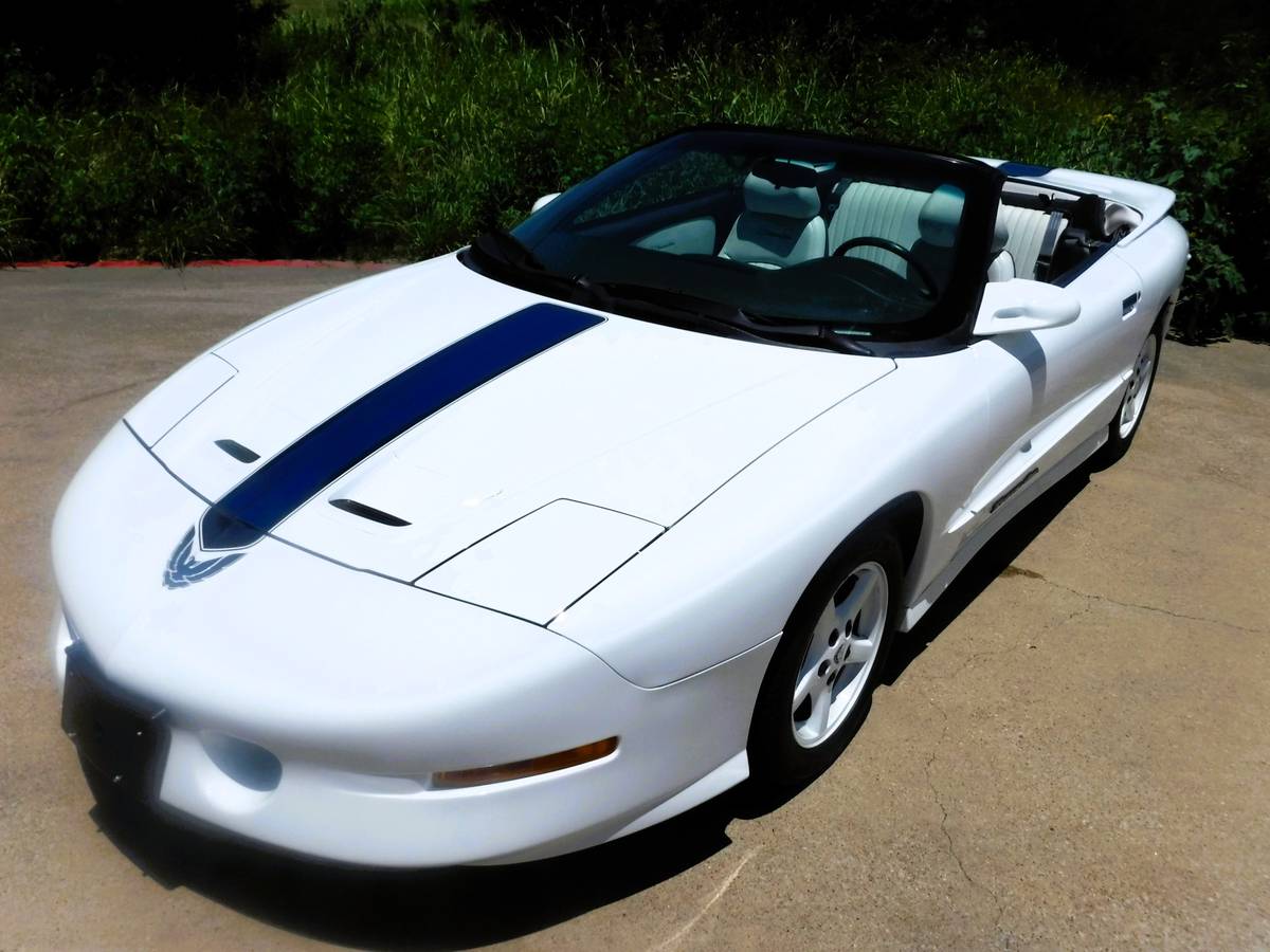 Pontiac-firebird-trans-am-1994-white-2