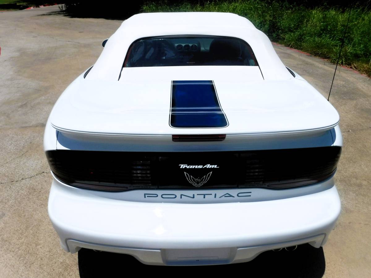 Pontiac-firebird-trans-am-1994-white-21