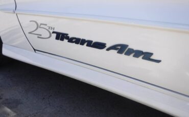 Pontiac-firebird-trans-am-1994-white-3