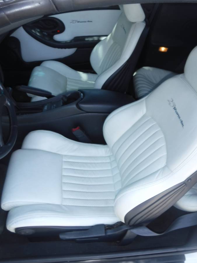 Pontiac-firebird-trans-am-1994-white-8