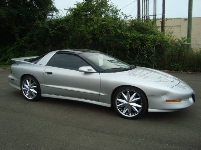 Pontiac-firebird-trans-am-1995-2