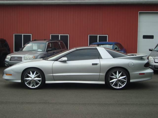 Pontiac-firebird-trans-am-1995-4