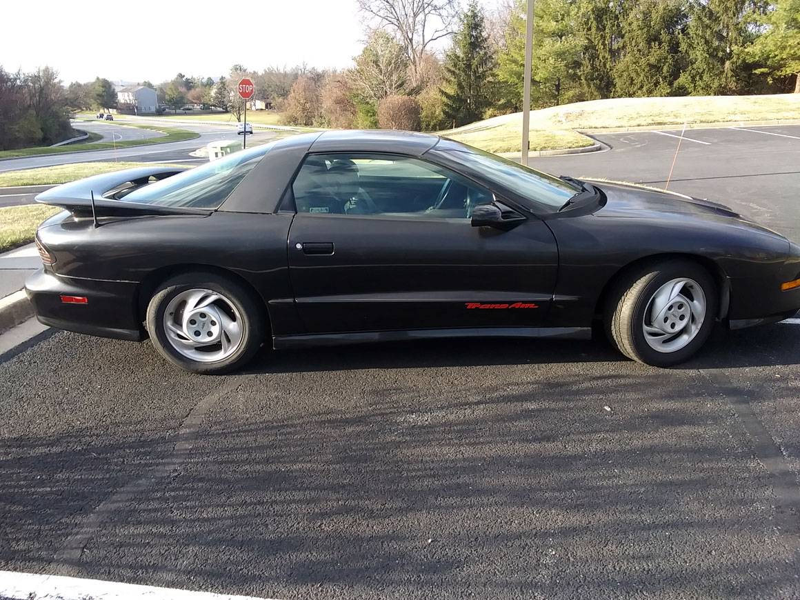 Pontiac-firebird-trans-am-gt-1994-black