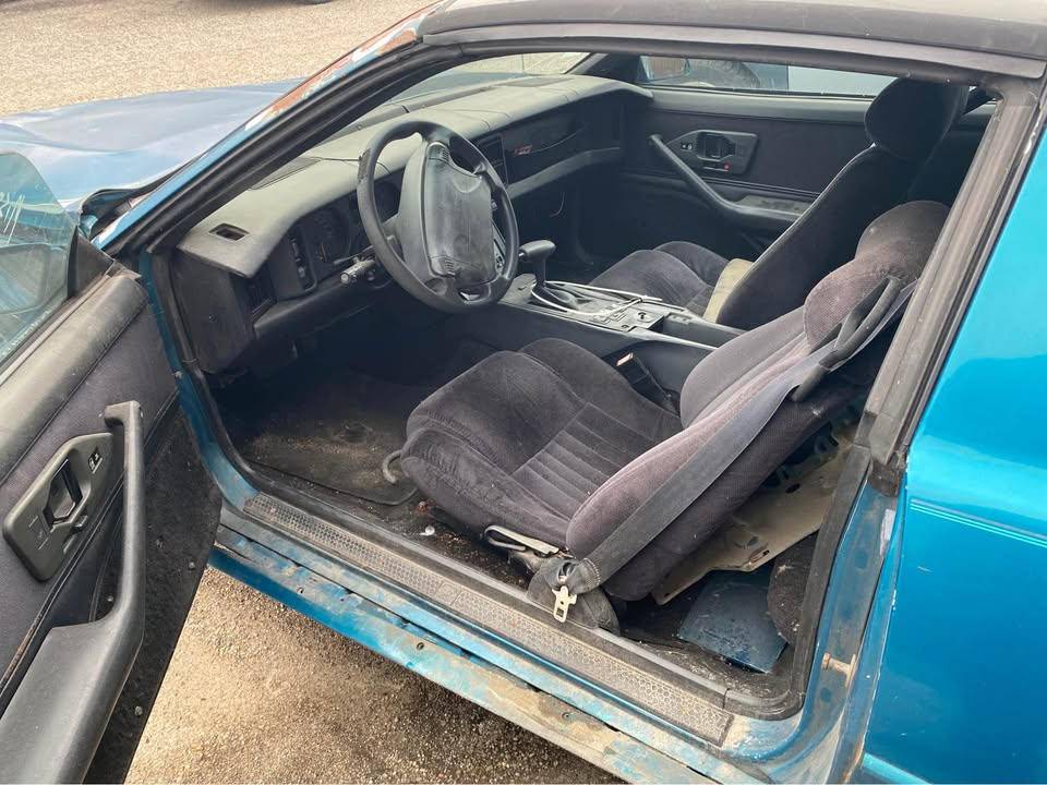Pontiac-firebird-trans-am-hatchback-2d-1992-blue-9