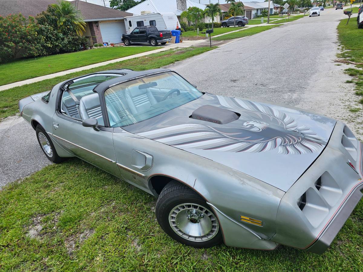 Pontiac-firebird-trans-am-ws6-1979