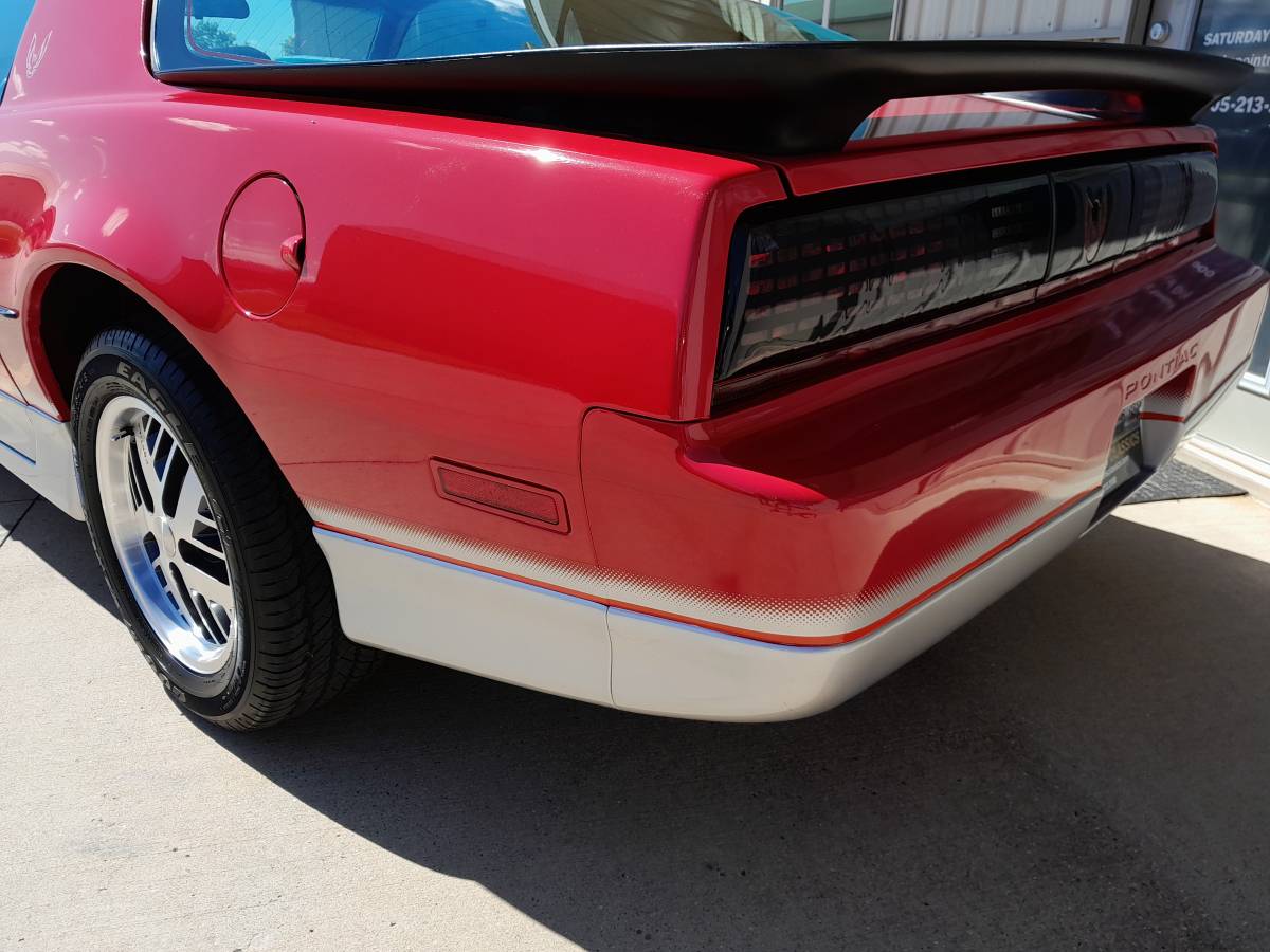 Pontiac-firebird-trans-am-ws6-1986-19