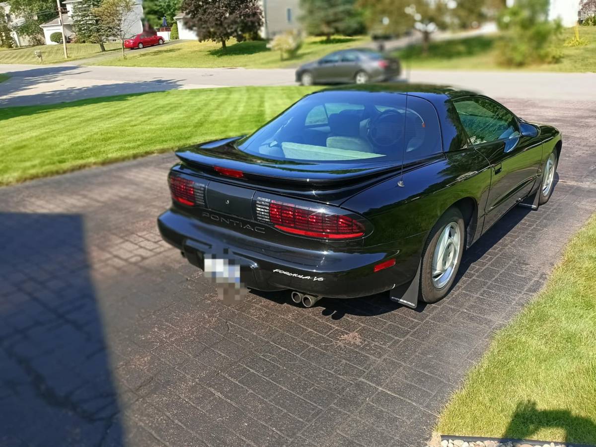 Pontiac-firebird-transam-formula-v8-1994-black