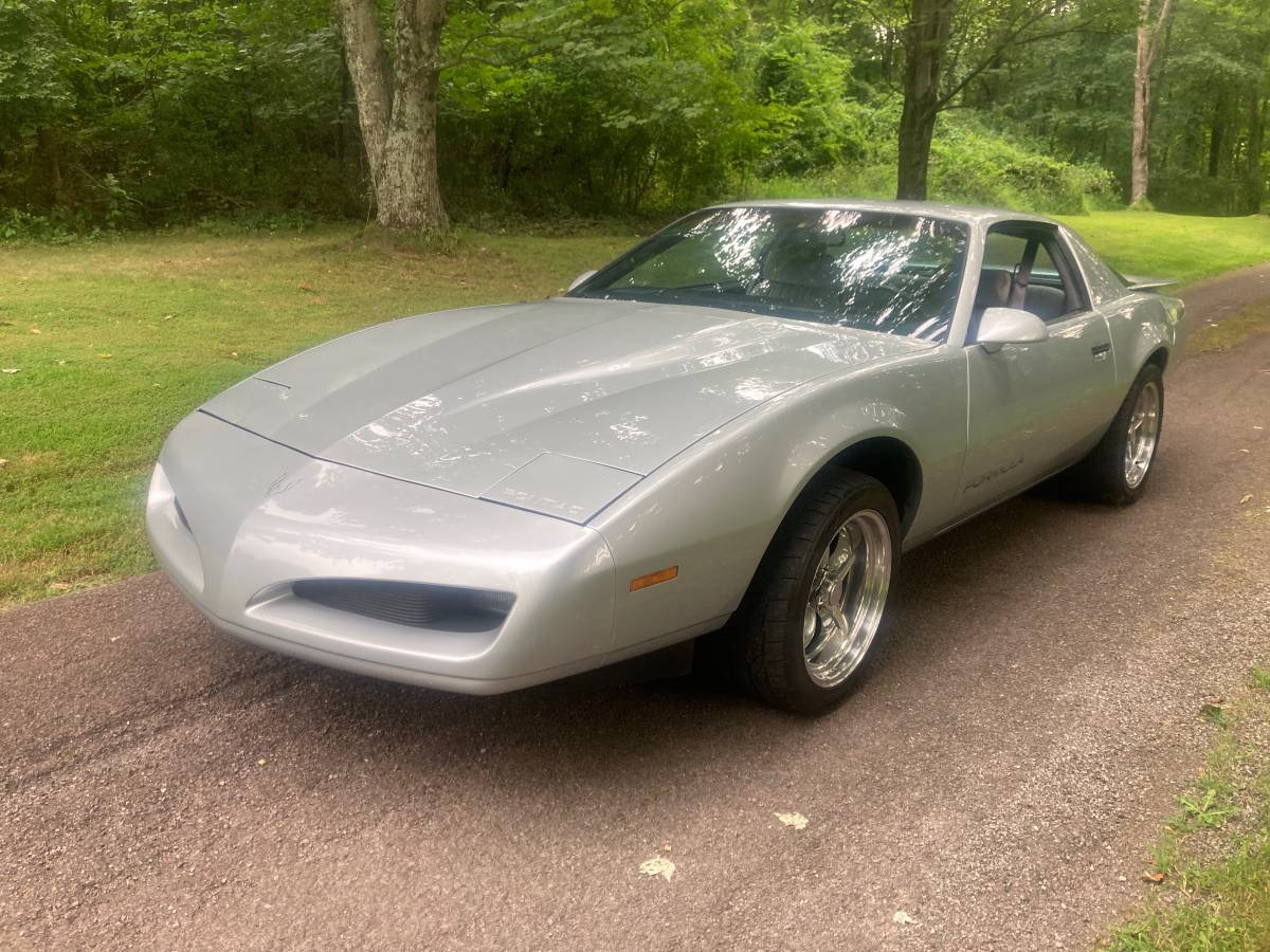 Pontiac-formula-1991-3