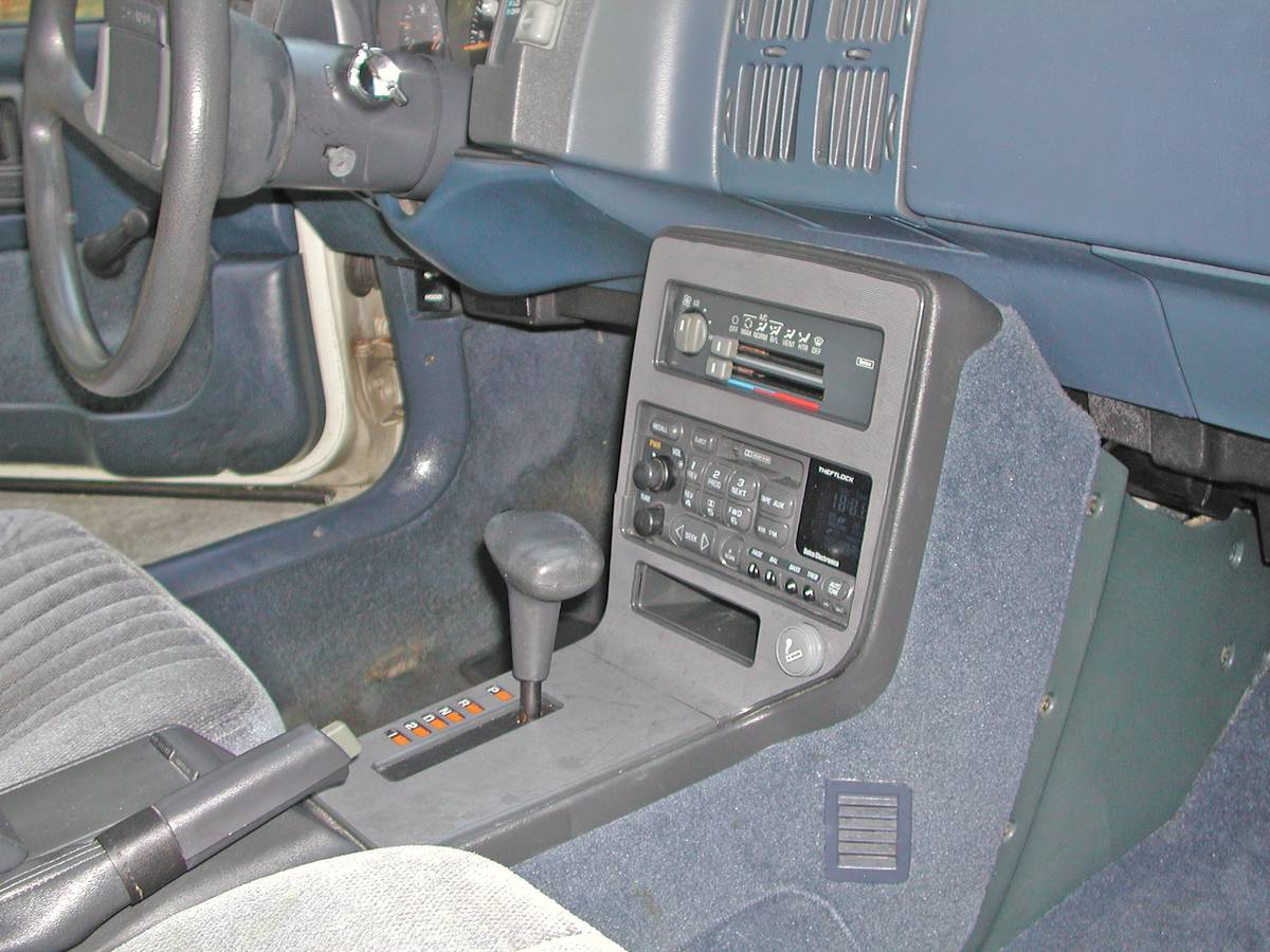 Pontiac-grand-am-1991-white-19