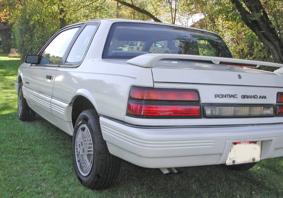Pontiac-grand-am-1991-white-4