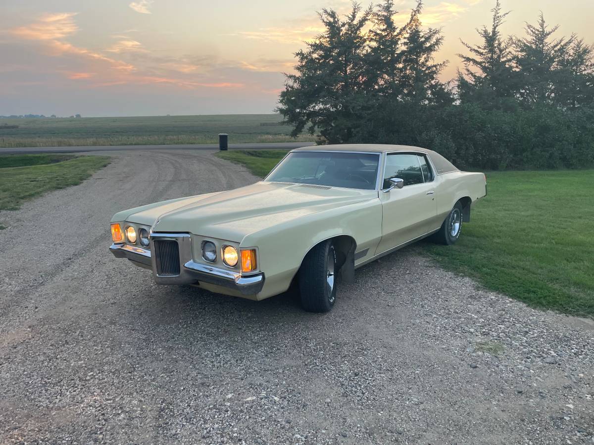 Pontiac-grand-prix-1970-2
