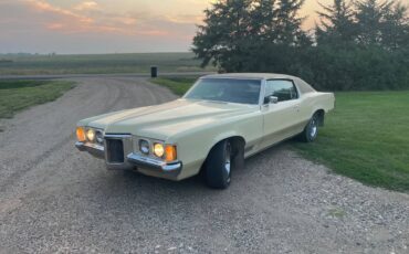 Pontiac-grand-prix-1970-2