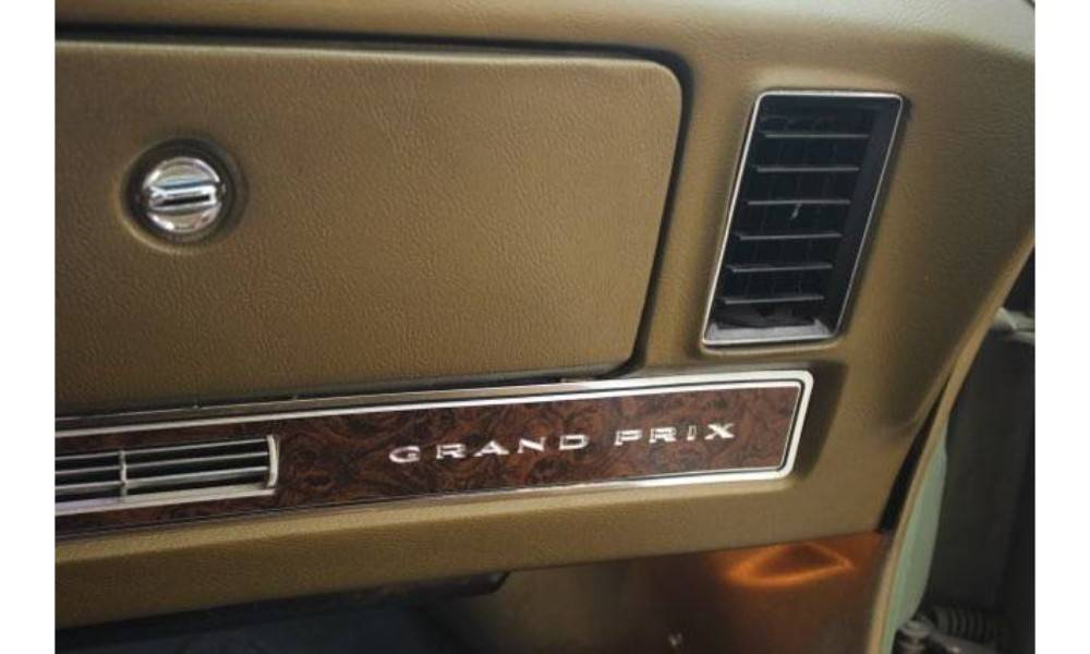 Pontiac-grand-prix-1970-green-7