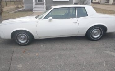 Pontiac-grand-prix-1980