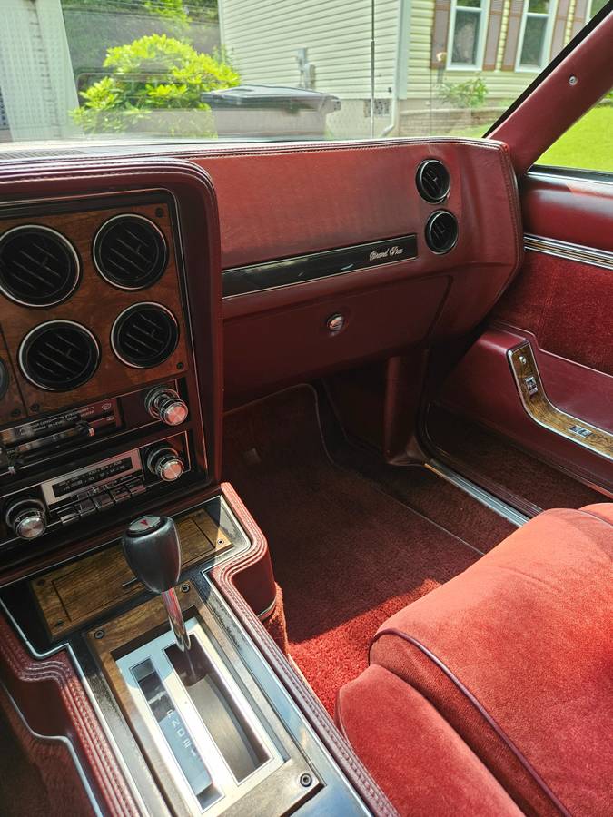 Pontiac-grand-prix-1983-silver-10