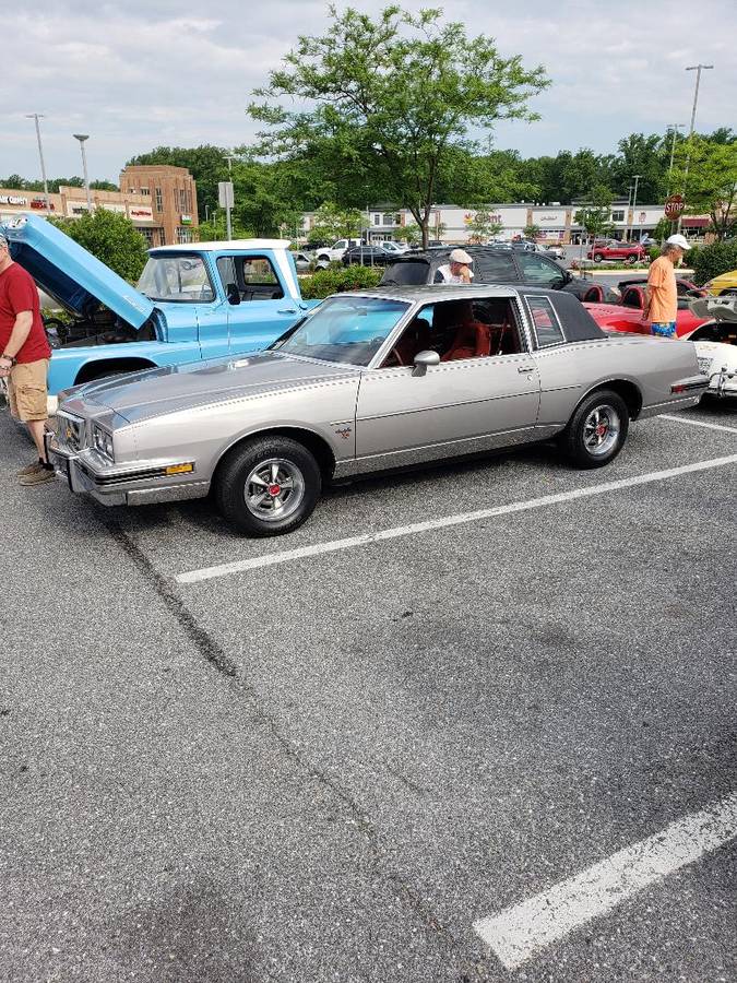 Pontiac-grand-prix-1983-silver-9