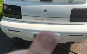 Pontiac-grand-prix-1995-white-1