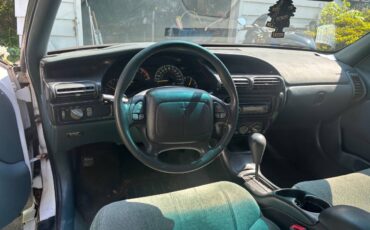 Pontiac-grand-prix-1995-white-3