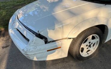 Pontiac-grand-prix-1995-white-6
