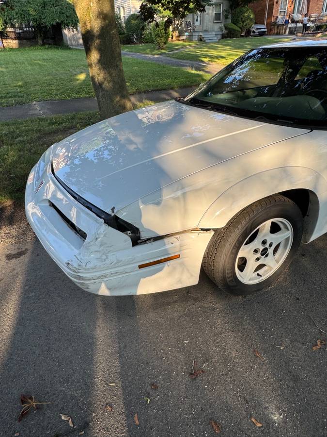 Pontiac-grand-prix-1995-white-6