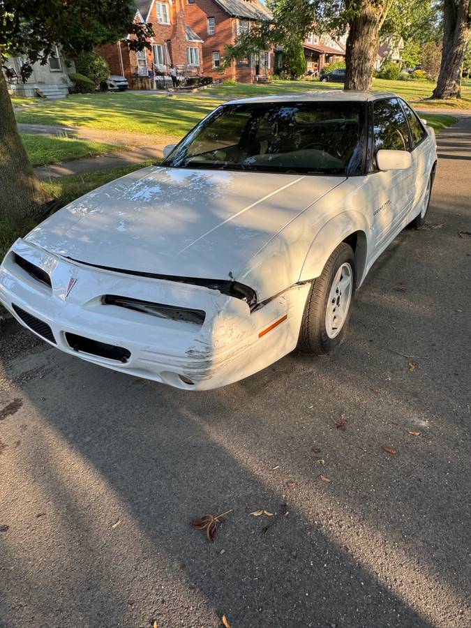 Pontiac-grand-prix-1995-white-7