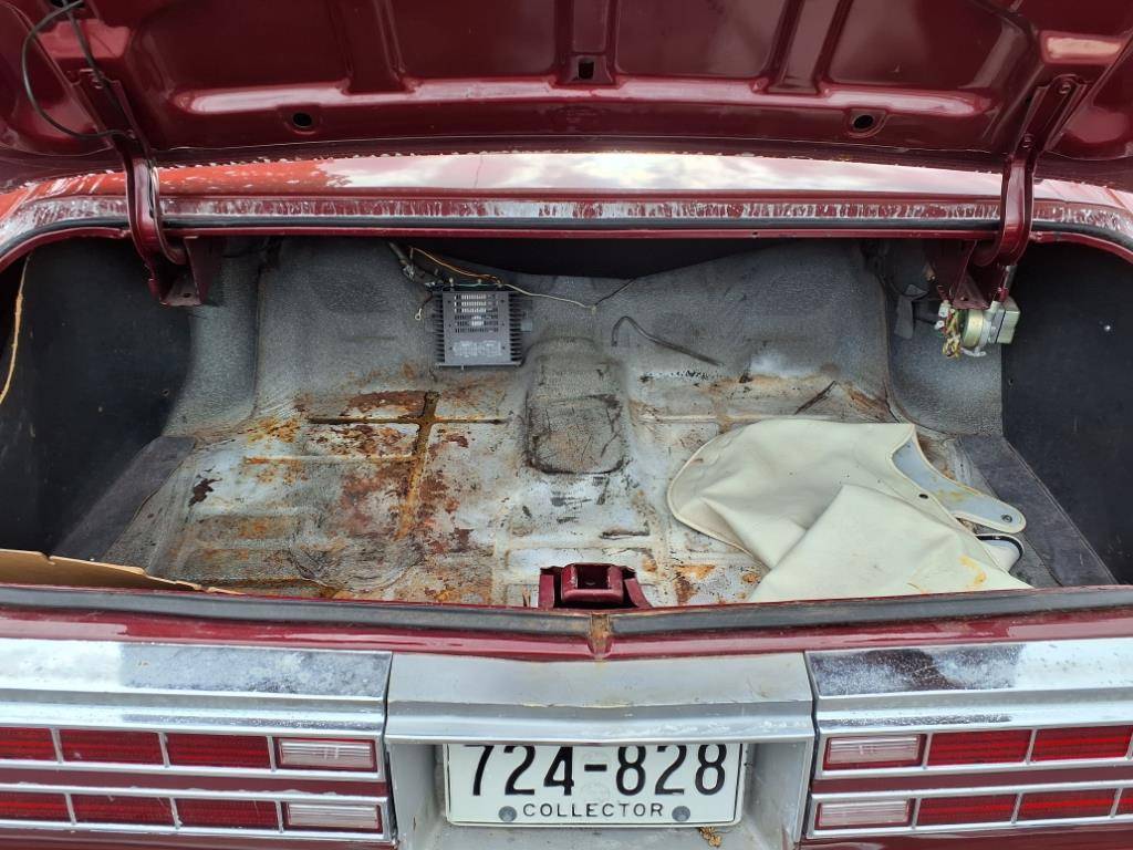 Pontiac-grand-ville-1974-red-14