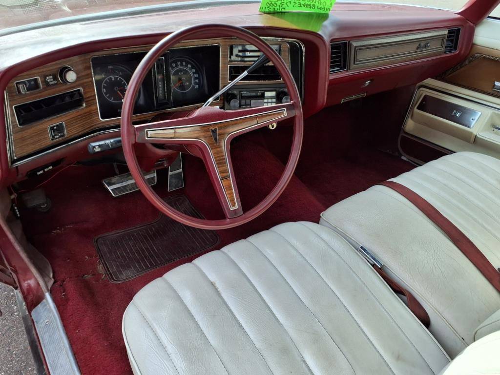 Pontiac-grand-ville-1974-red-19