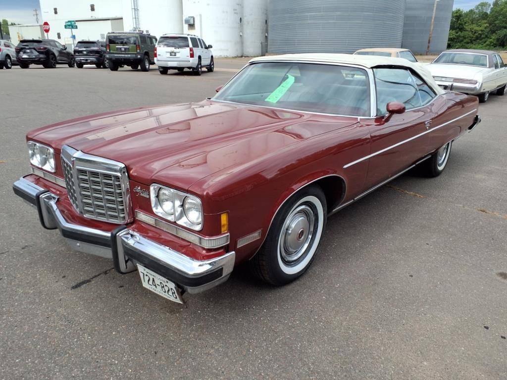 Pontiac-grand-ville-1974-red-5