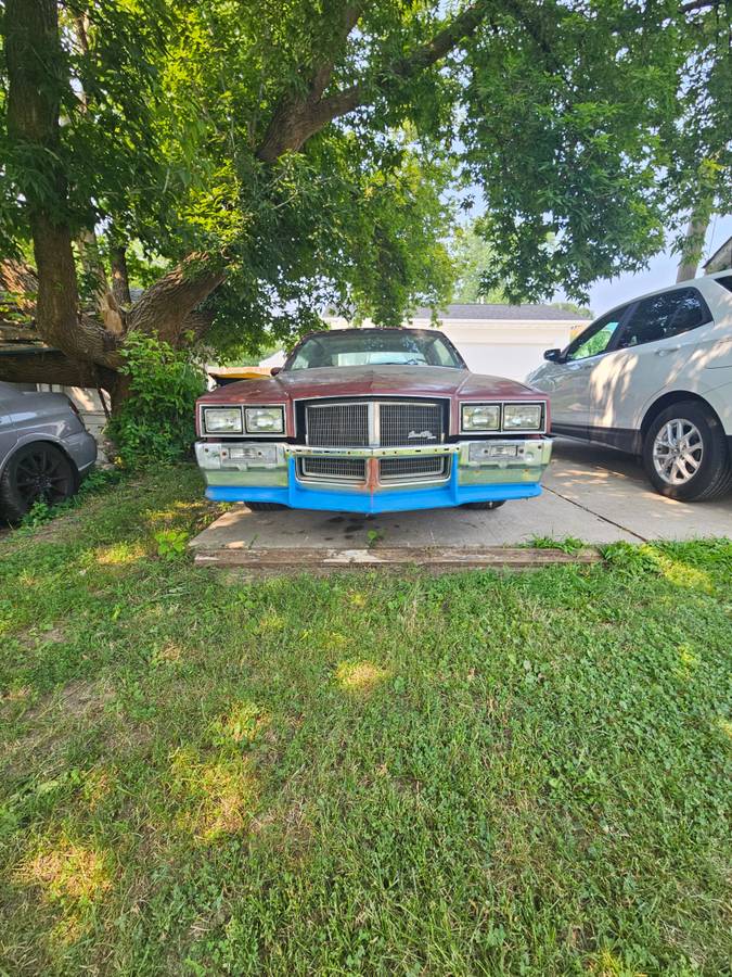 Pontiac-grandprix-1983-1