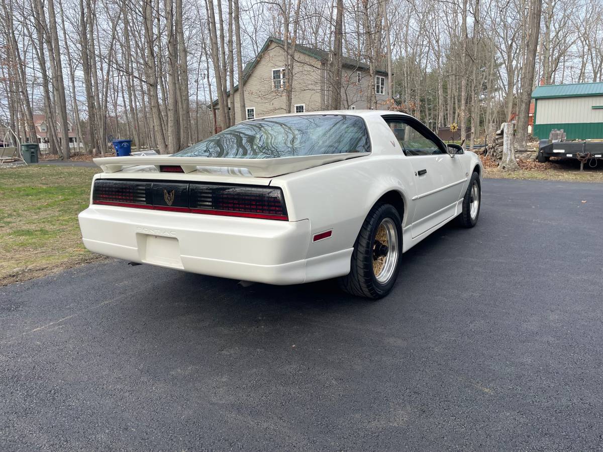 Pontiac-gta-trans-am-1987-grey-16