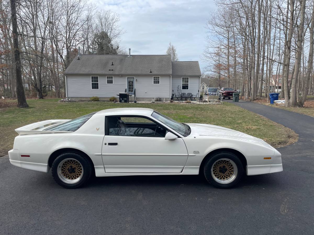 Pontiac-gta-trans-am-1987-grey-17