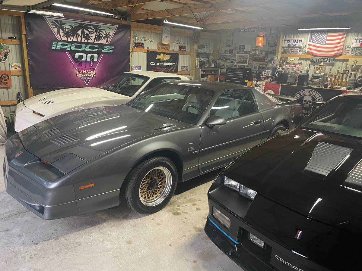 Pontiac-gta-trans-am-1987-grey-18