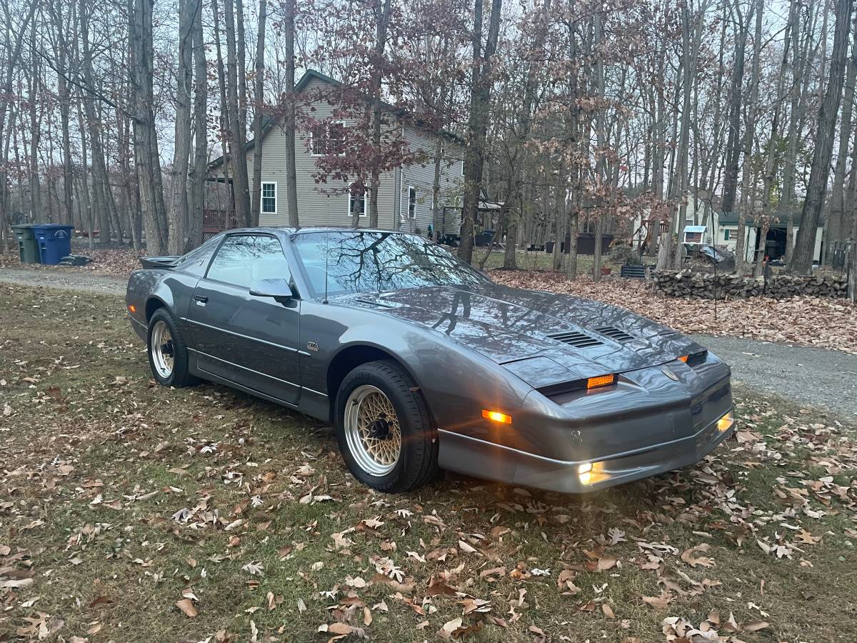 Pontiac-gta-trans-am-1987-grey-2
