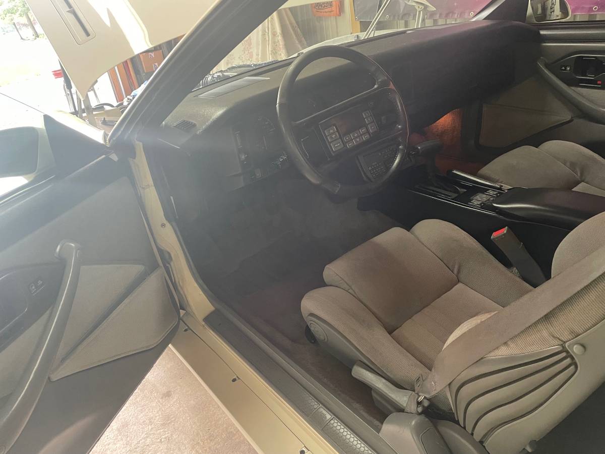 Pontiac-gta-trans-am-1987-grey-3