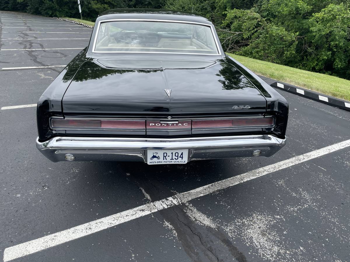 Pontiac-gto-1964-black-18