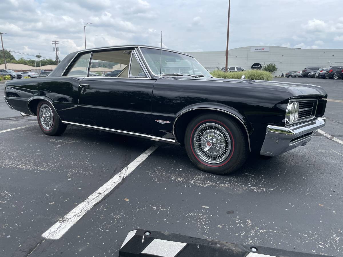 Pontiac-gto-1964-black