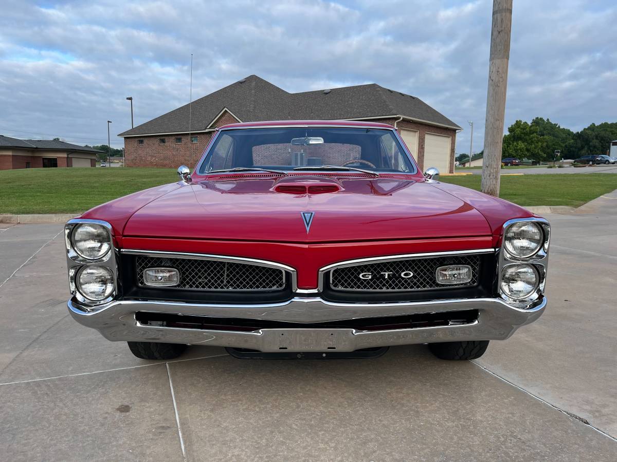Pontiac-gto-1967-red-1
