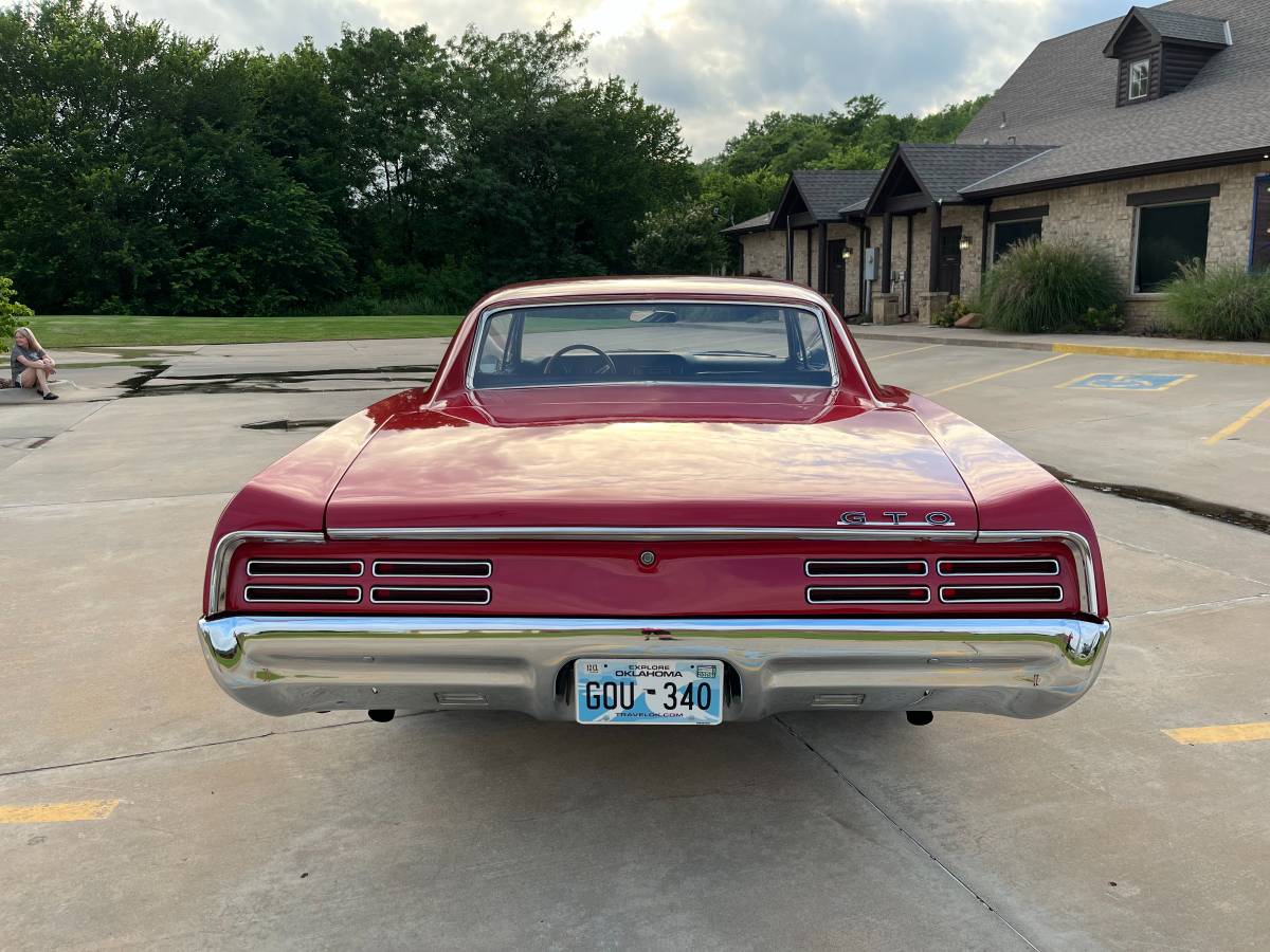 Pontiac-gto-1967-red-5
